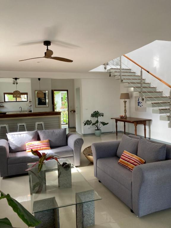 Secluded escape - walk to Grand Baie beach, Grand Bay