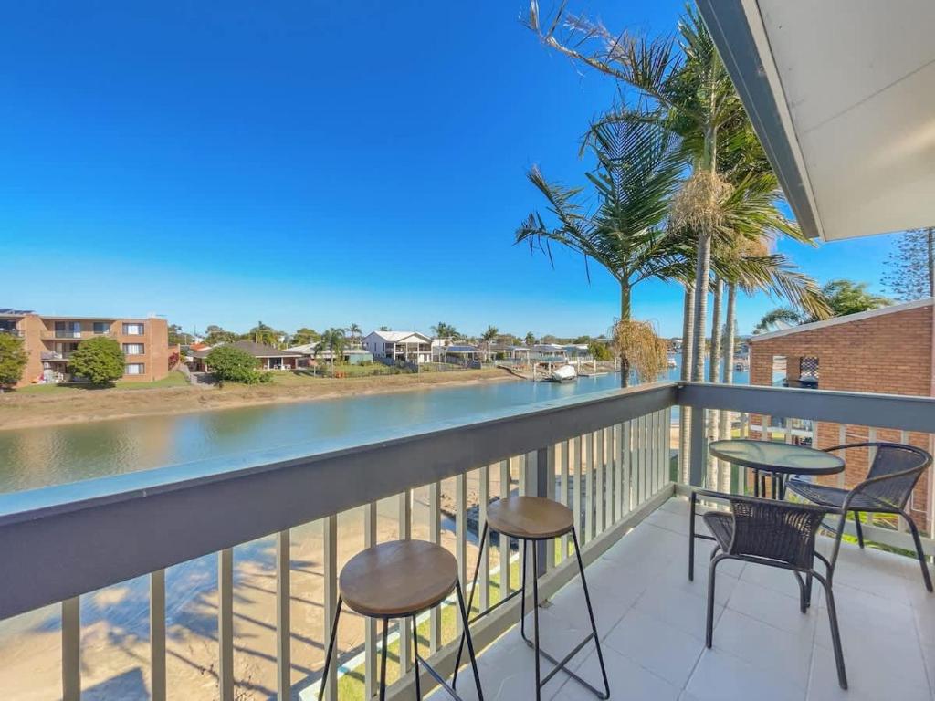 Waterfront Serenity - Steps from Mooloolaba Beach, Mooloolaba