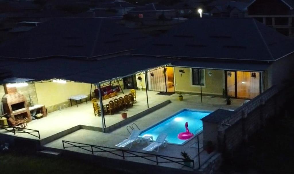 Qusar кусары, Mekhrably