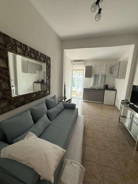 Silot apartment 5, Nea Fokea