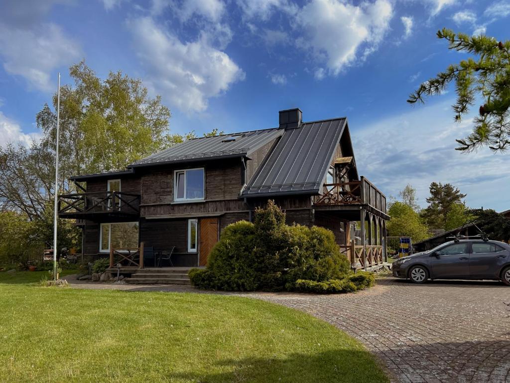 Dandzenieki, Pāvilosta