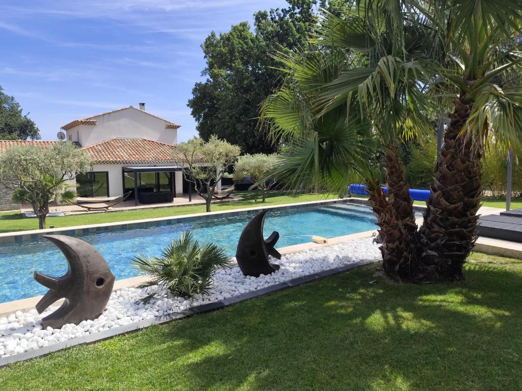 Chamarte villa piscine chauffées jardin clôturé Aix en Provence - 3