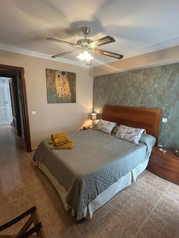 Cozy 2 Bedroom Apartment in Torremolinos Centre - 4
