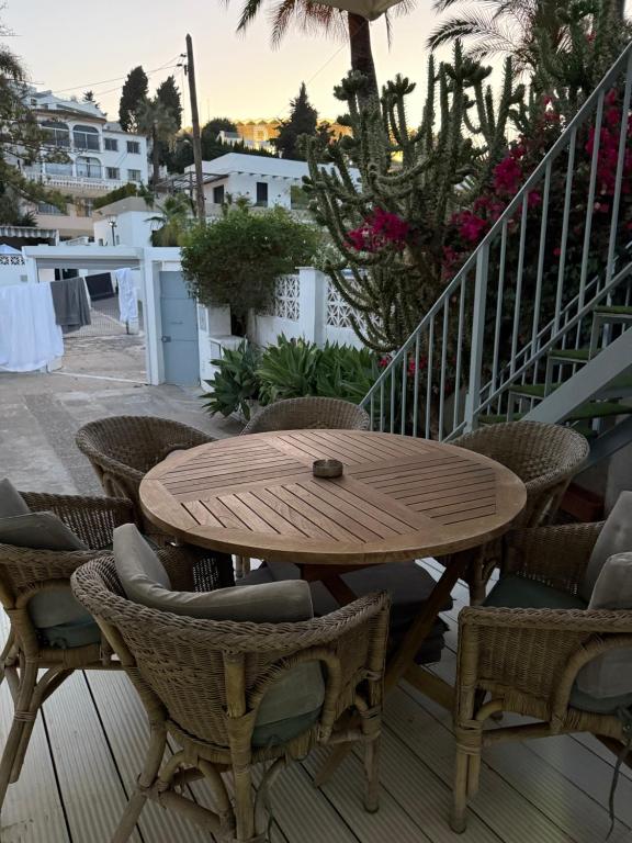 Puerto Banus Jacuzzi close to Breath and Marbella Arena - 2