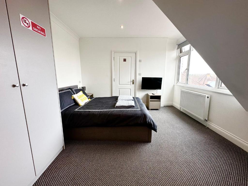 Stylish Modern, Private Apartment,15 Mins To Central London, Hendon