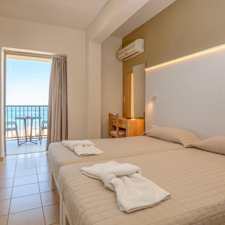 Blue Sky Hotel Apartments — Hotel rooms in Rethymnon
