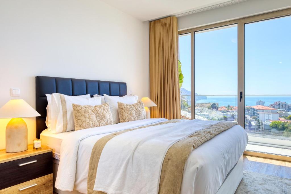 The Place Funchal View, a Home in Madeira, Funchal