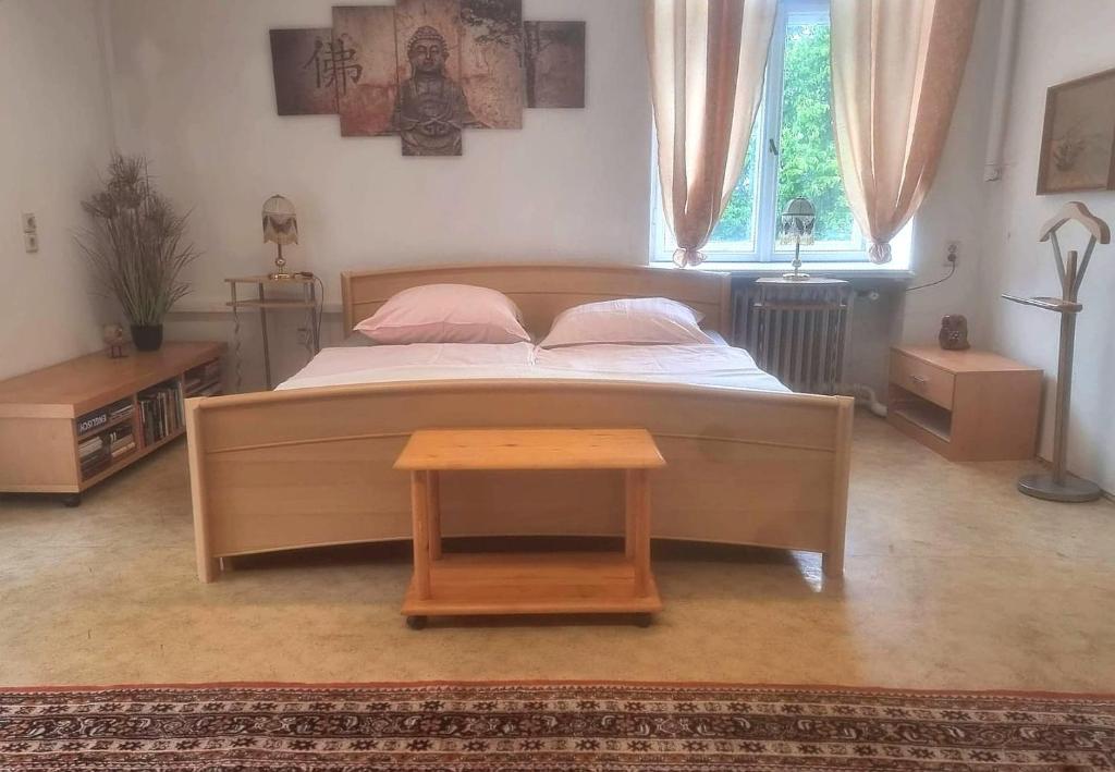 Nr 9 Hübsche Suite mit Loggia in alte Villa mit Stadtblick und interessante Ausstattung Ohm Zimmer, Annaberg-Buchholz