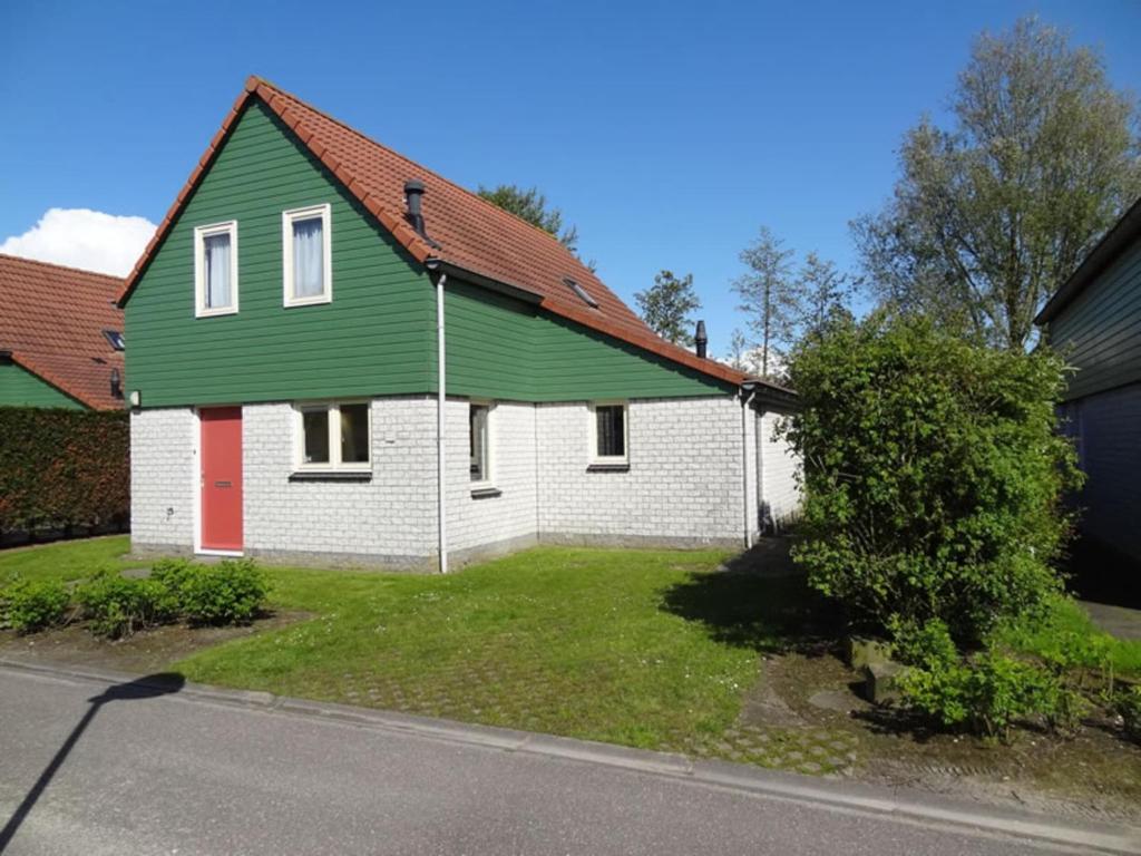 Detached Home in Zeeland near the Coast, Wemeldinge