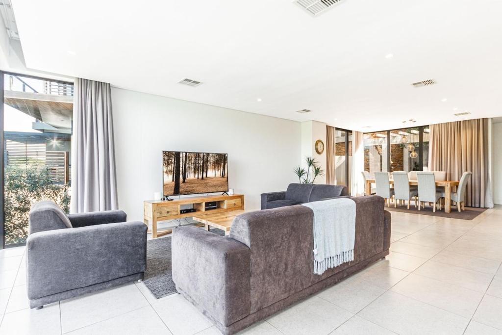 Oceans Edge 19, Zimbali Estate by Euphoric Leisure, Ballito