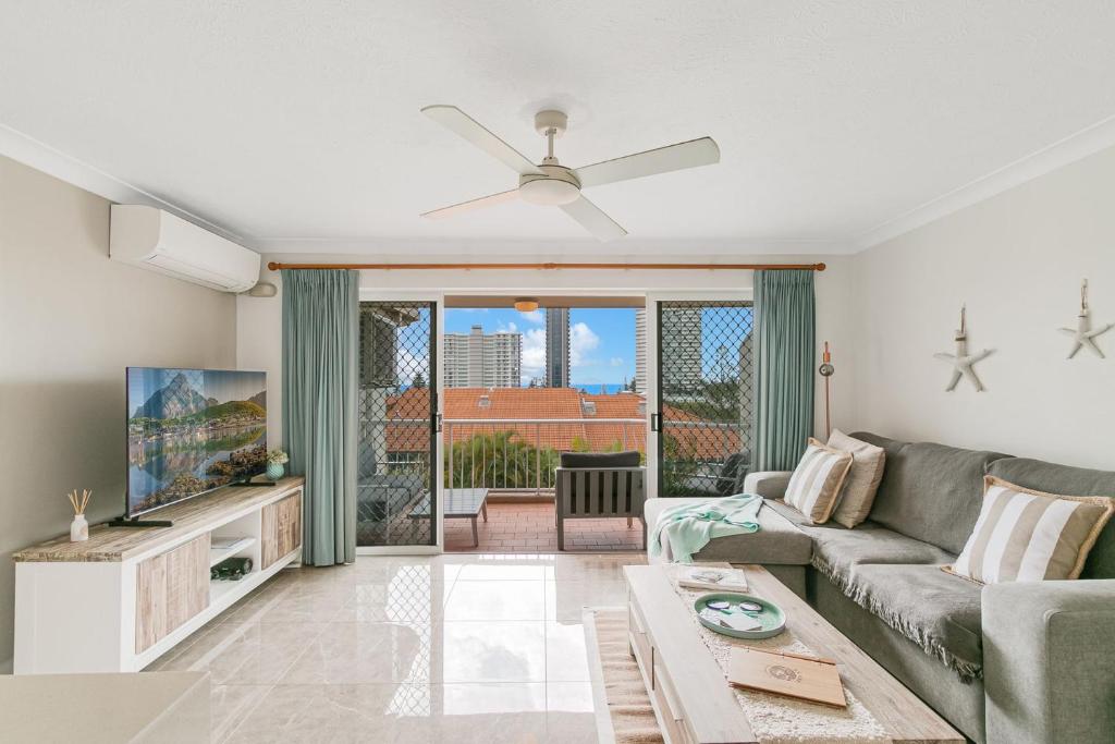 By The C, Gold Coast