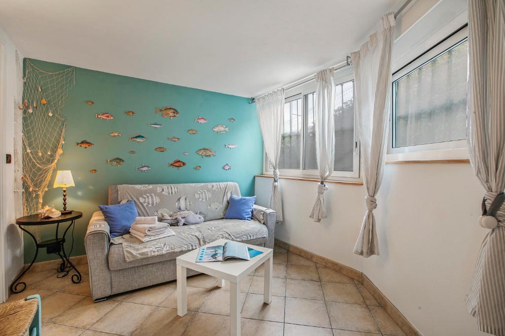 Sea Breeze Garavan Apt Villa New York - Happy Rentals - 3