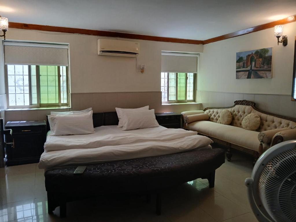 Room at khan house, Islámábád