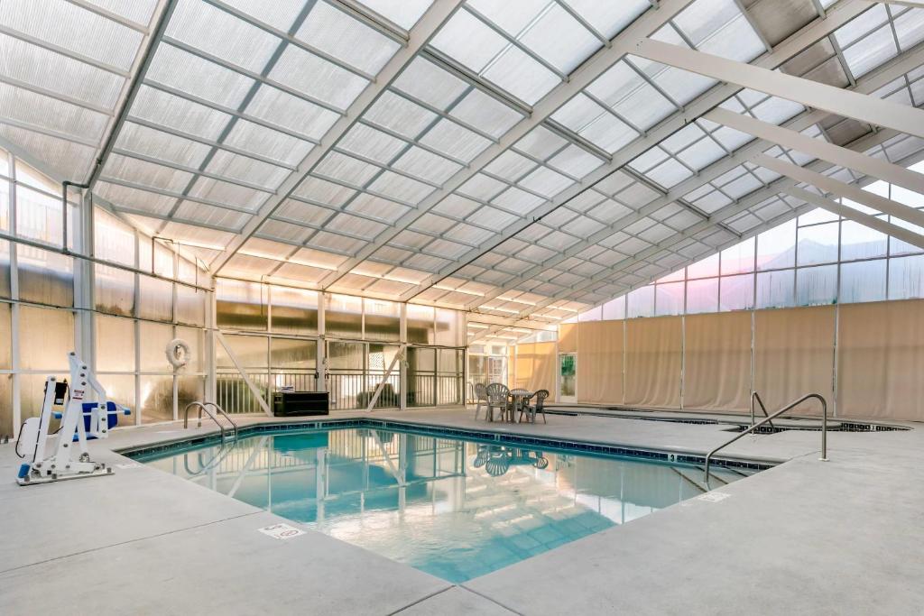 Sleep Inn & Suites near Sports World Blvd, Gatlinburg