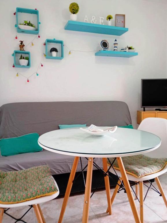 Bright studio with Pool, Torrecilla Beach - 4
