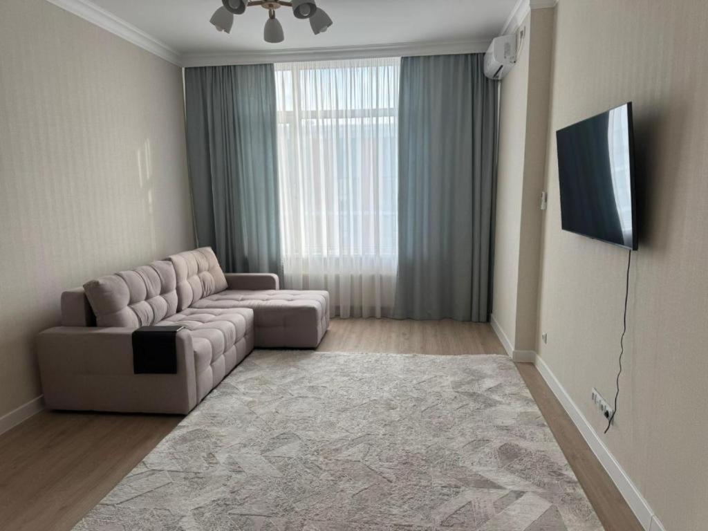 Уютные апартаменты у реки Ишим, Astana