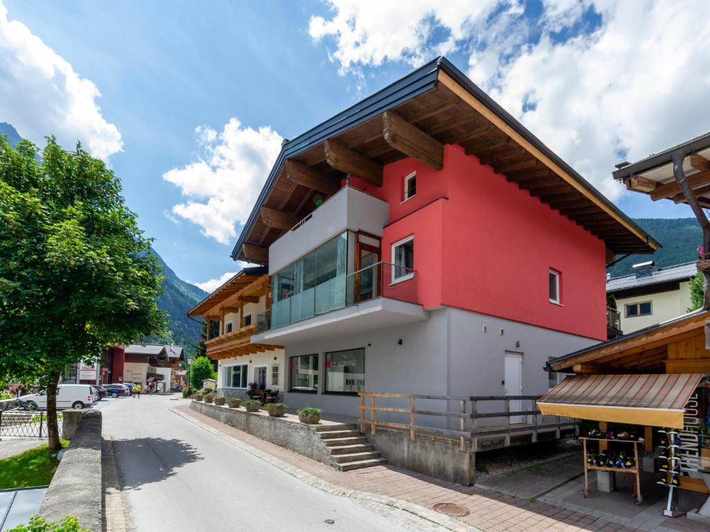 Luxurious Holiday Home in Krimml with Sauna - 2