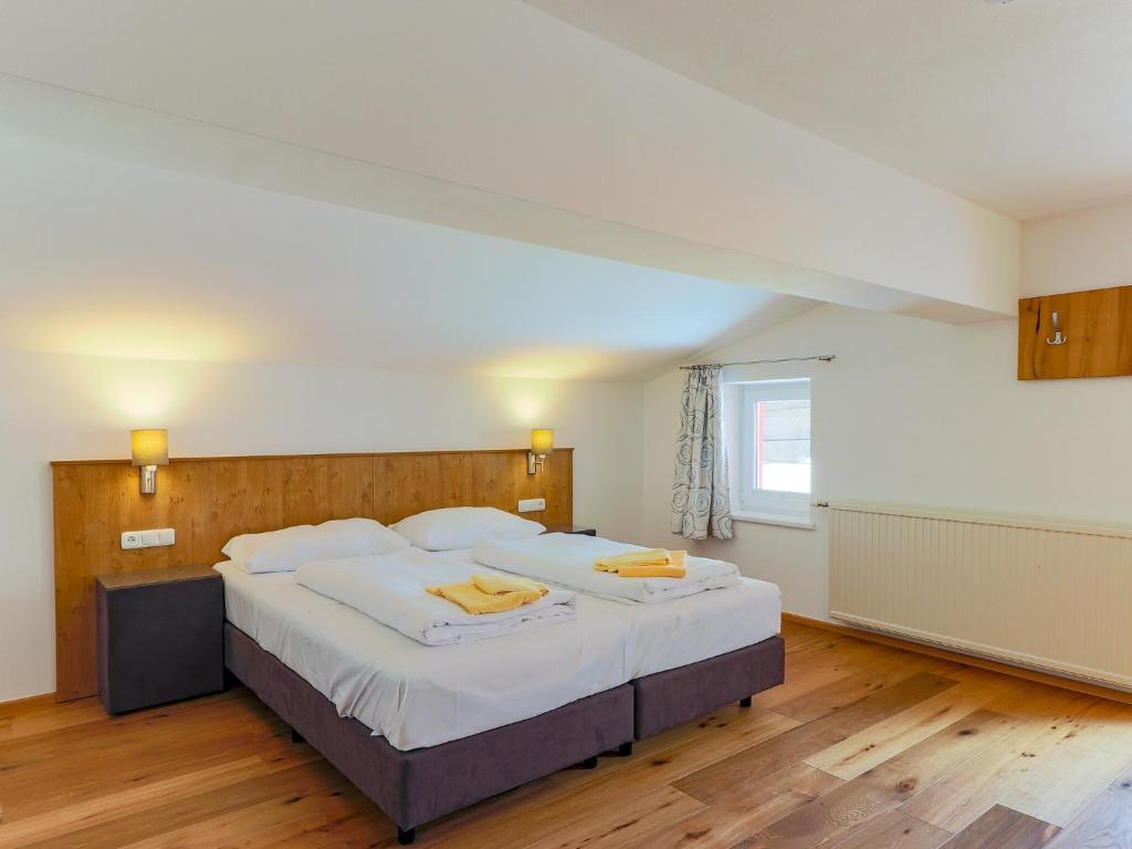 Luxurious Holiday Home in Krimml with Sauna - 3