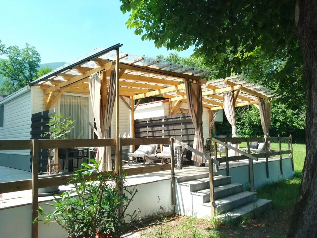 Tinyhaus Leo, hotel in Bodensdorf
