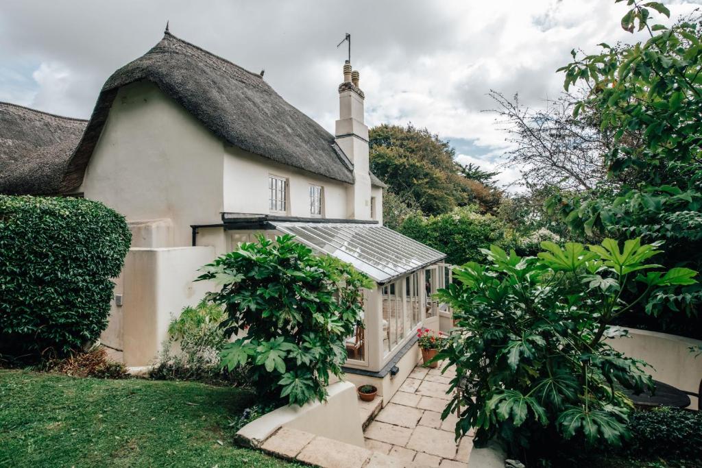 Thatchways, Thurlestone