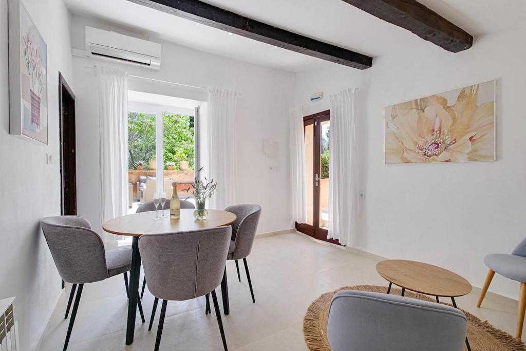 FALCO , Apartment auf Finca Zenara, Terrasse, XXL-Pool, Küche, AC, WIFI, Yoga - 4