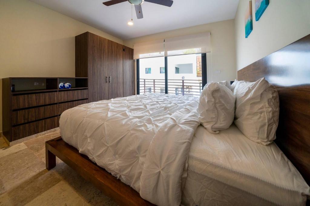 Rooftop with Ocean Views - 2 Bedrooms with Pool - At Arenis Condos 309 - 4