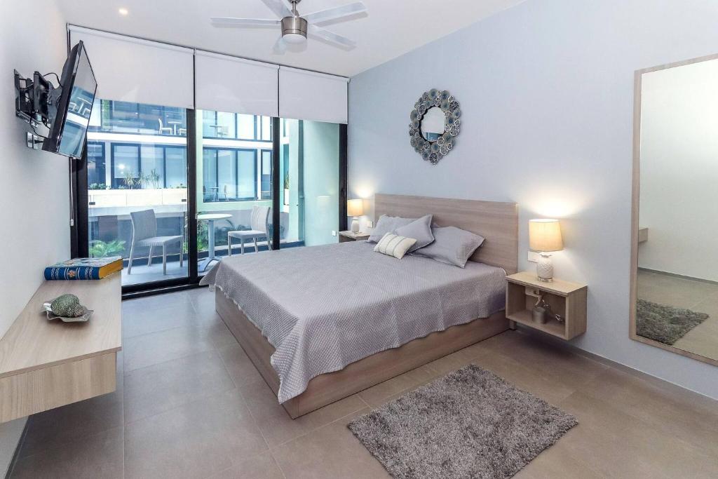 Luxury 1 BR Condo - 2 Pools & Gym - At The City Condos - Descanso - 2