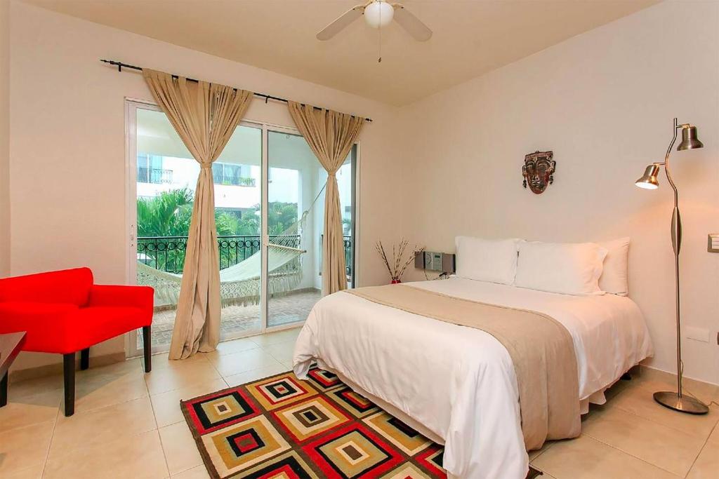 2 bedroom- Tropical Oasis in the Heart of Playa del Carmen - At Gaviotas - 3