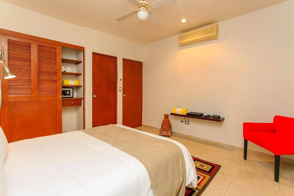 2 bedroom- Tropical Oasis in the Heart of Playa del Carmen - At Gaviotas - 4