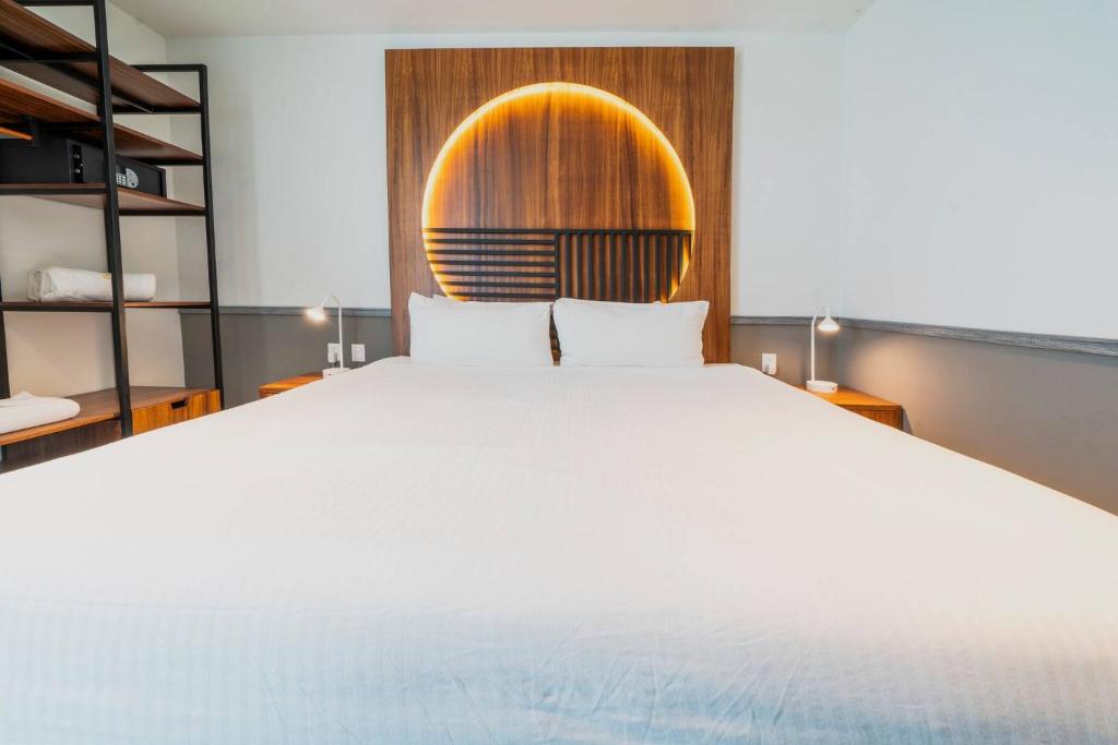 Luxury 2 BR Condo - Beautiful Ocean View at Singular Joy Residences, Jade - 5