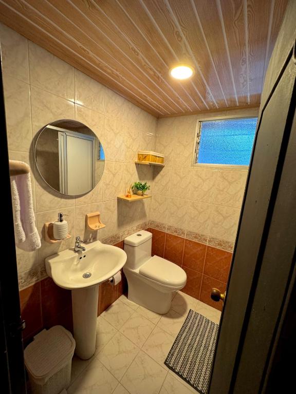 Habitación 302 con baño privado Norte de Armenia - 3