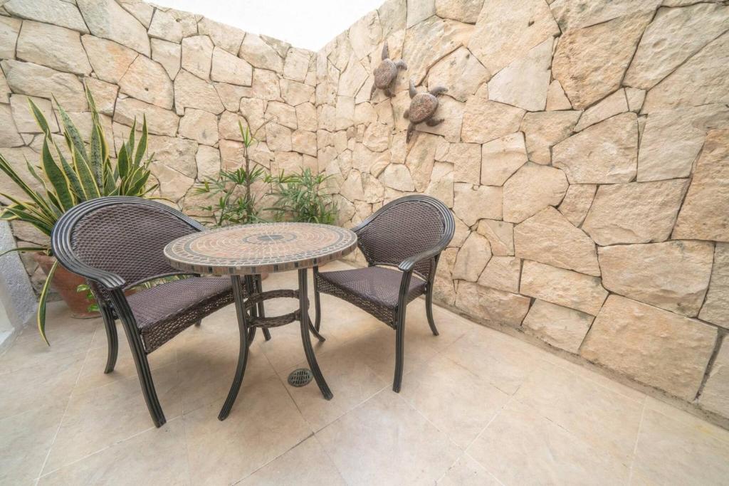 2 BR Condo Only Steps to the Beach - At Magic Paradise Condos, Mamitas Beach - Magia - 5