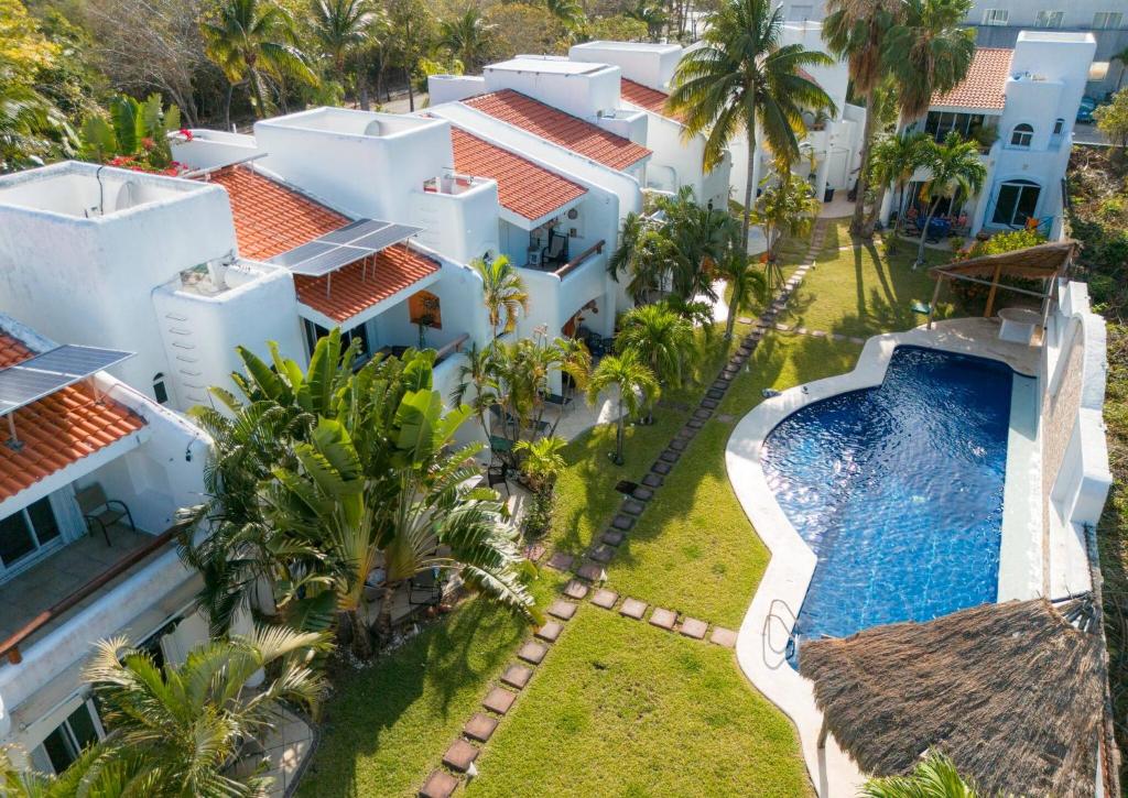 3 Bedroom Villa with Pool - At Playacar II - Mayamar G1 - 1