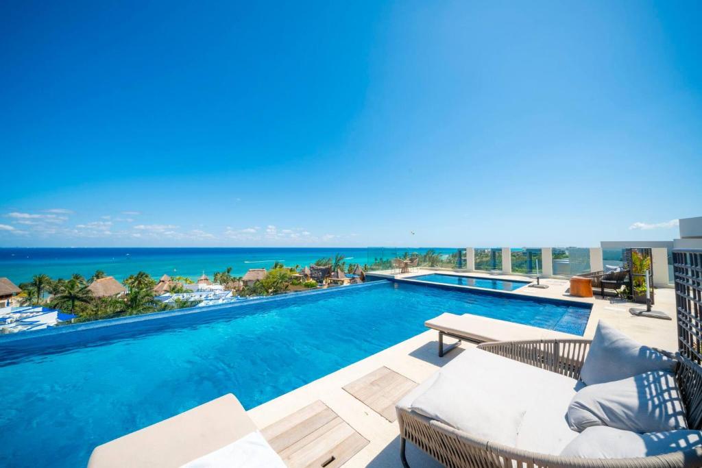 Luxury 3 BR Condo with Ocean View & Pool - Marila 503 - 3