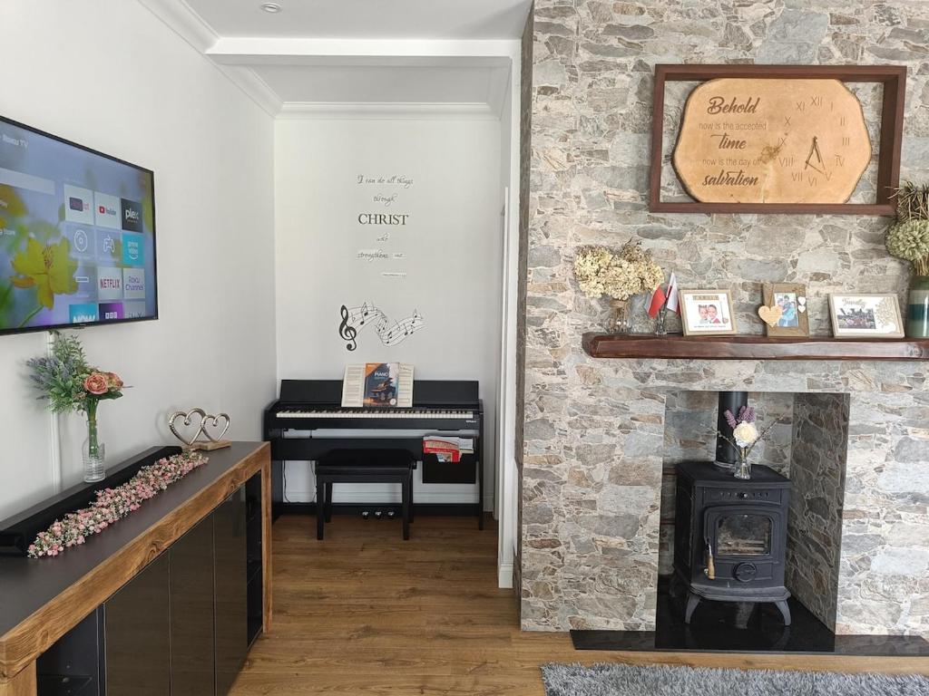 Sperrin View - For The Open'25, Upperlands