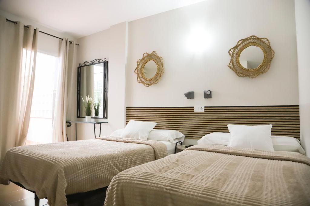 Hostal Cuevas - 1