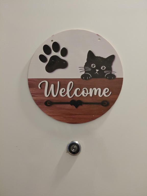 Black Cat Apartment - 3