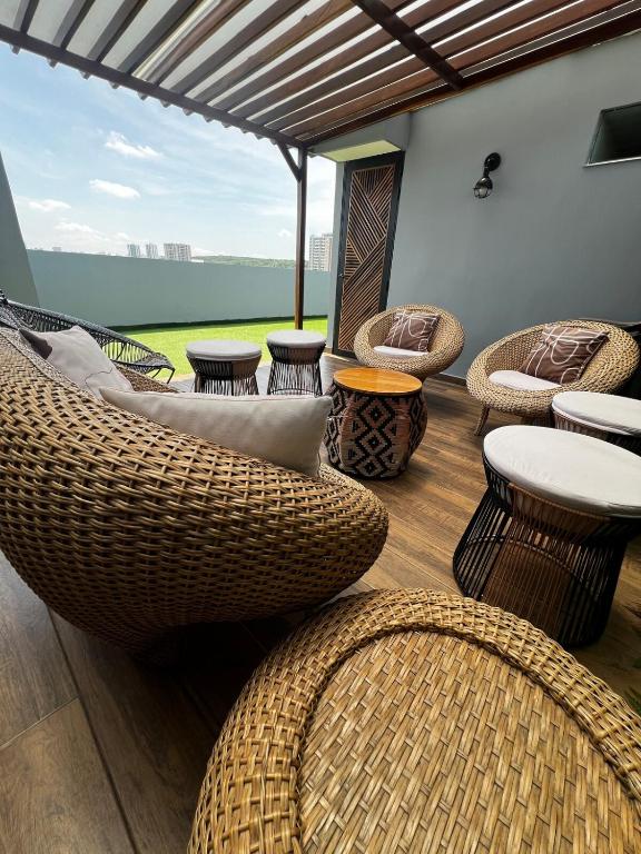 Duplex Penthouse Rooftop Lounge - 5
