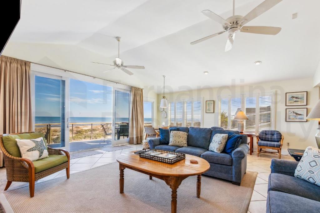 1584 S Fletcher Ave, Fernandina Beach