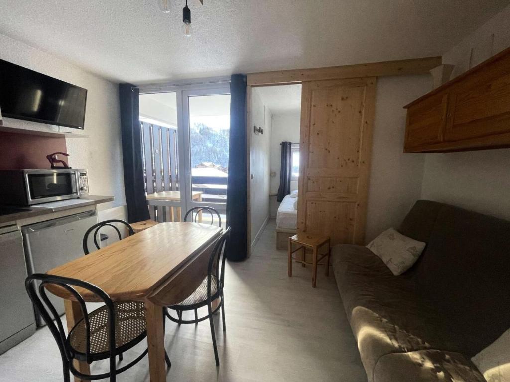 Résidence Arc En Ciel C - Coquet T2 face à la montagne et avec vue dégagée sur la Vallée Blanche MAE-5451, Les Deux Alpes