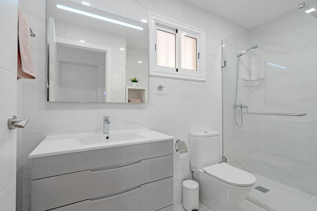 Modern And Cozy Apartment In Los Cristianos - 4