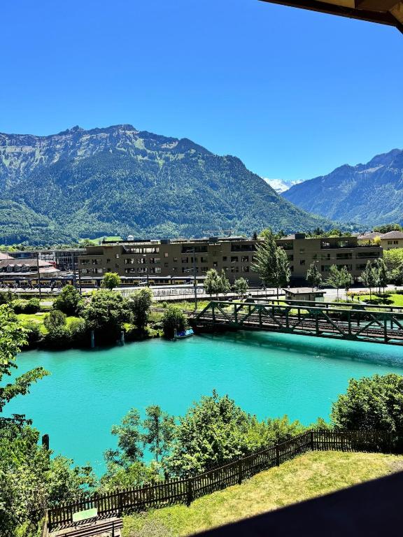 River 3 - Kissed Retreat with Iconic Jungfraujoch View, Interlaken