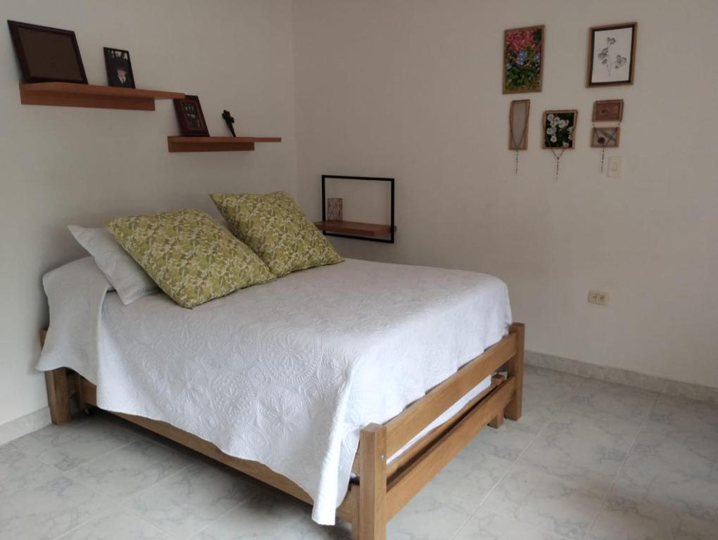 Central, mejor clima, campestre en Calambeo, a 5 minutos de la vida cultural - 2