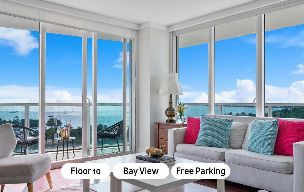 MVR - Live Like Royalty Above Biscayne Bay, Miami