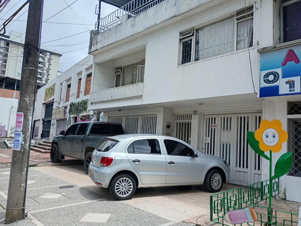 Cerca al centro y a la terminal de Ibagué - 1