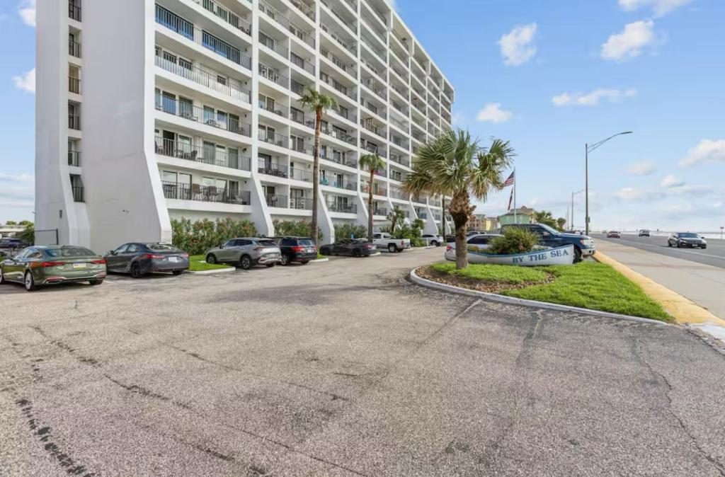 Panoramic Ocean View Condo, Galveston