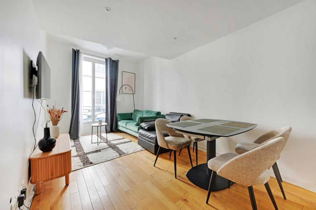 La Suite de Chatelet, Paris