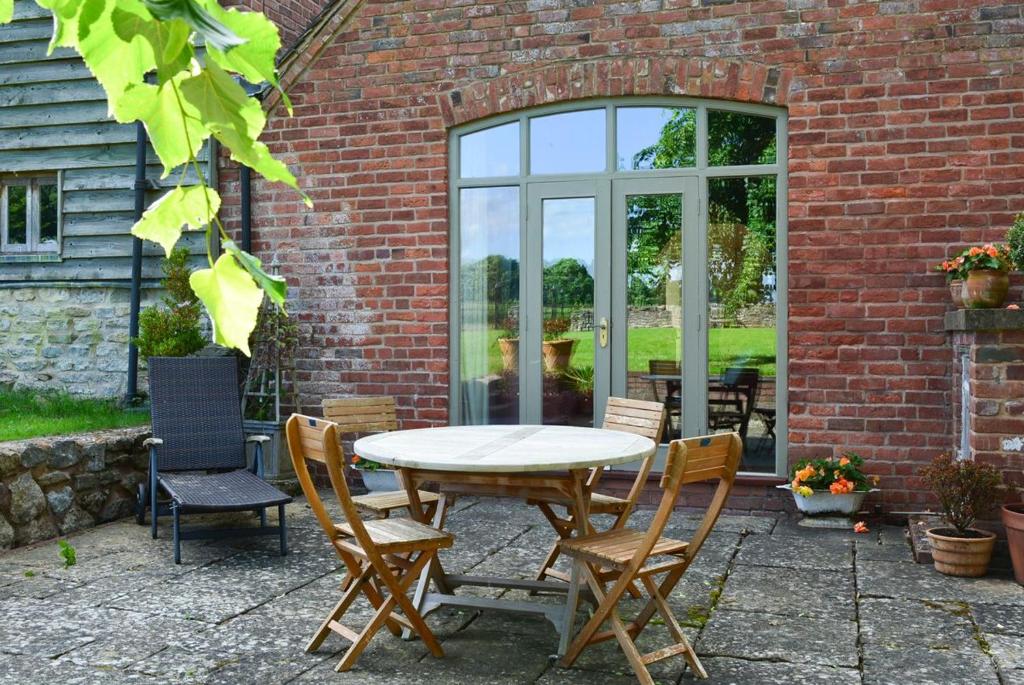 Chevaliers Coach House, Morville