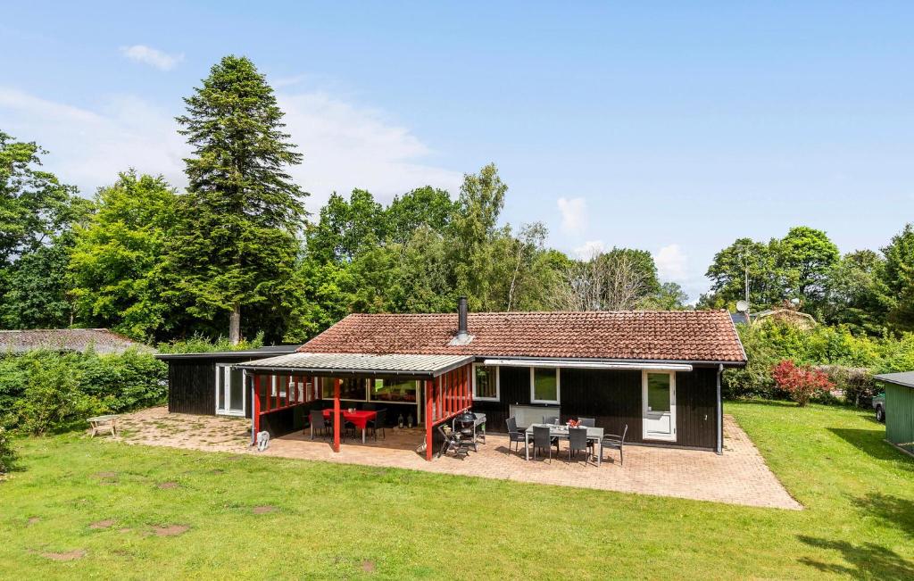 Amazing Home In Melby With Wifi, Melby