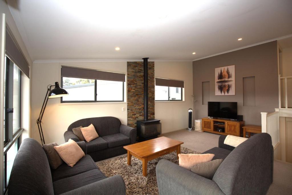 Boronia 6 30 Nettin Circuit, Jindabyne